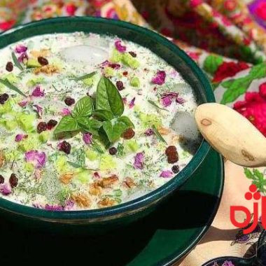 طرز تهیه معجون با پودر نوشیدنی شکلاتی