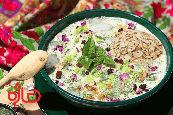آب دوغ خیار با جو